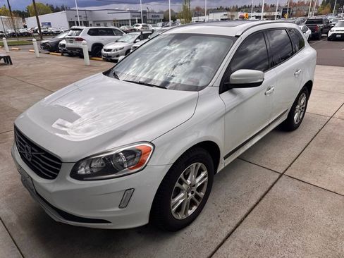 Used 2015 Volvo XC60 T5 Premier image 2