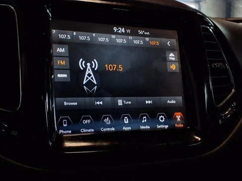 Used 2018 Jeep Compass Limited w/ Navigation Group AWD/4WD image 19