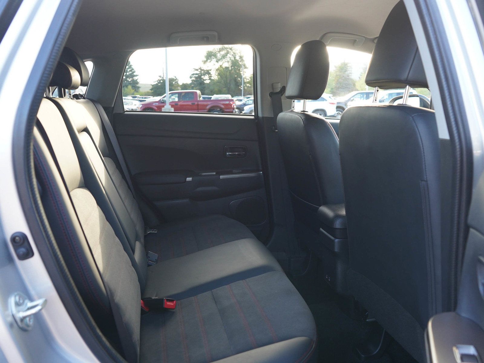 Used 2026 Mitsubishi Outlander Sport SE AWD/4WD image 13