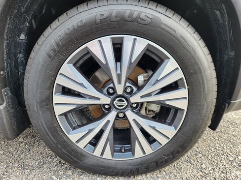 Certified 2021 Nissan Rogue SV image 19