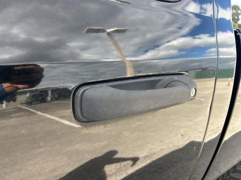 Used 2014 RAM 1500 Express image 18