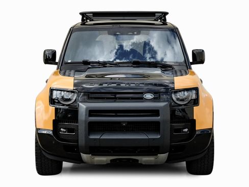 Used 2022 Land Rover Defender 110 X-Dynamic SE AWD/4WD image 5