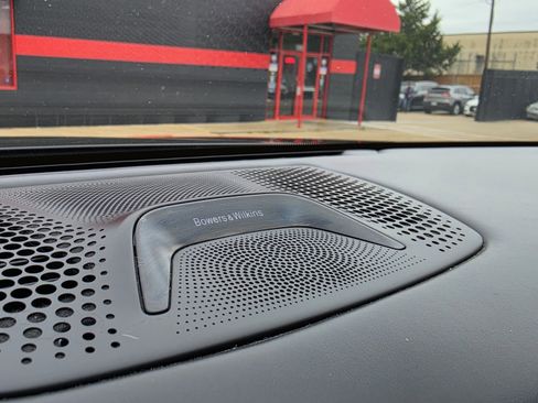 Used 2021 BMW 740i w/ M Sport Package image 45