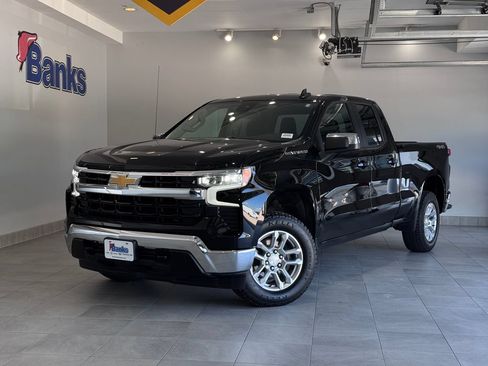 Certified 2024 Chevrolet Silverado 1500 LT AWD/4WD image 2