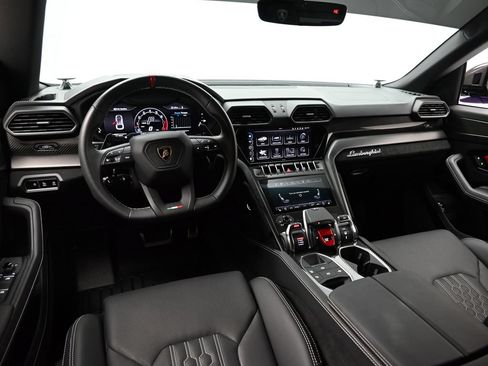 Used 2024 Lamborghini Urus Performante AWD/4WD image 11