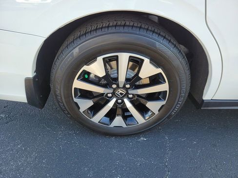 Certified 2026 Honda Odyssey EX-L image 6