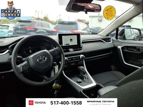 Used 2025 Toyota RAV4 LE AWD/4WD image 13