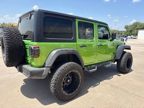 Used 2019 Jeep Wrangler Unlimited Sport S AWD/4WD image 3