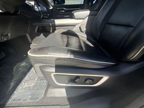 Used 2021 RAM 1500 Laramie w/ Sport Appearance Package image 12