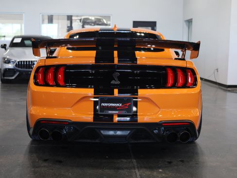 Used 2021 Ford Mustang Shelby GT500 w/ Carbon Fiber Track Pack RWD image 5
