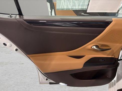 Certified 2021 Lexus ES 250 w/ Premium Package image 13