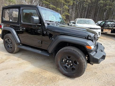 Used 2024 Jeep Wrangler Sport image 5