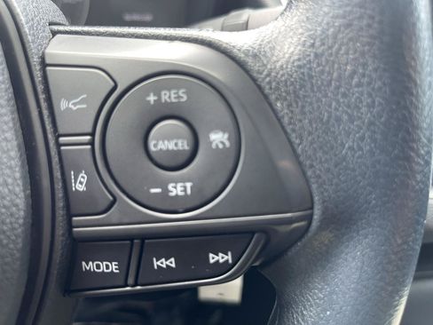 Used 2021 Toyota Corolla LE FWD image 30