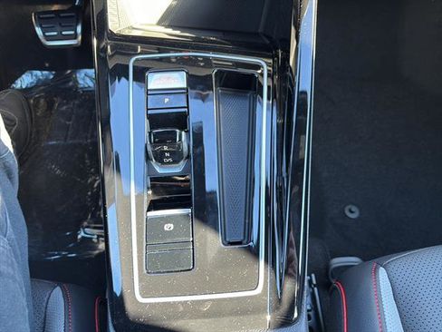 New 2026 Volkswagen GTI SE FWD image 22