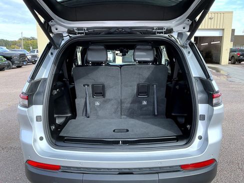 Certified 2024 Jeep Grand Cherokee L Altitude image 9