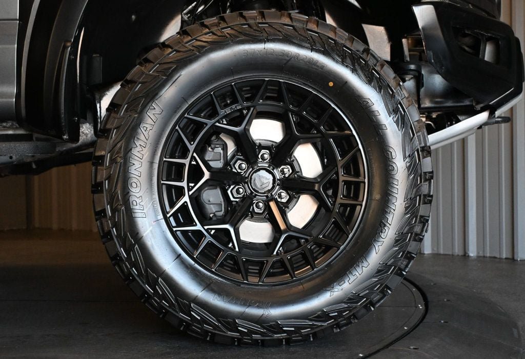 Used 2020 Ford F150 Raptor w/ Equipment Group 802A Luxury AWD/4WD image 9