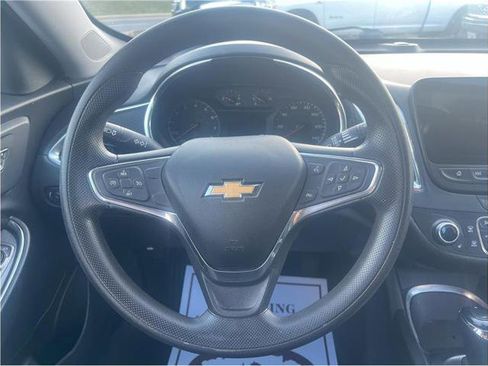 Used 2019 Chevrolet Malibu LT image 15