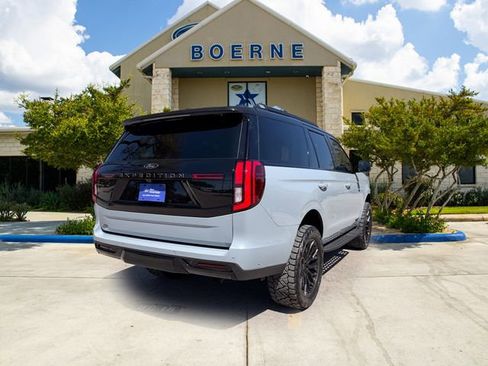 Used 2025 Ford Expedition Tremor image 7
