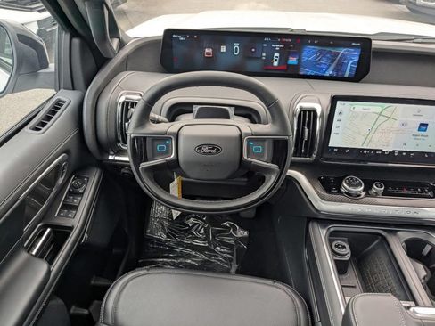 Used 2025 Ford Expedition Platinum w/ Stealth Performance Package AWD/4WD image 20
