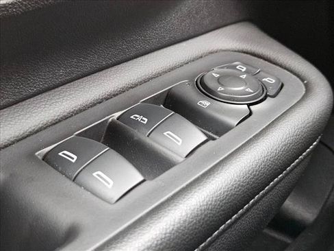 Used 2024 GMC Terrain SLE AWD/4WD image 24