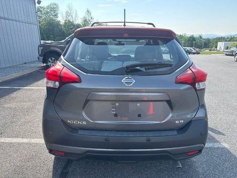 Used 2020 Nissan Kicks SR w/ SR Premium Package FWD image 4