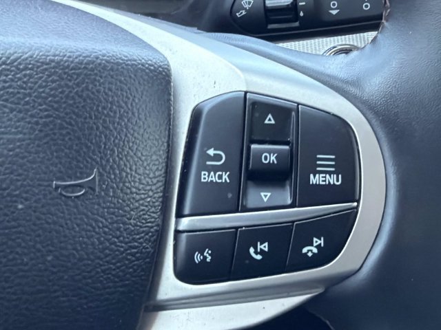 Certified 2025 Ford Explorer Active RWD image 27