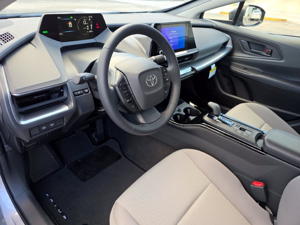 New 2027 Toyota Prius LE FWD image 25