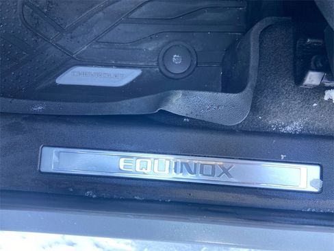 Used 2022 Chevrolet Equinox Premier image 36