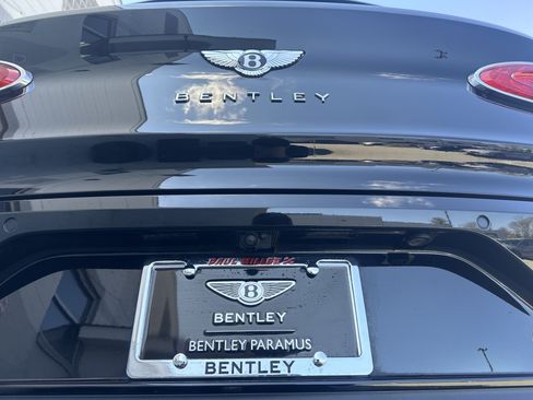 Used 2021 Bentley Bentayga AWD/4WD image 26