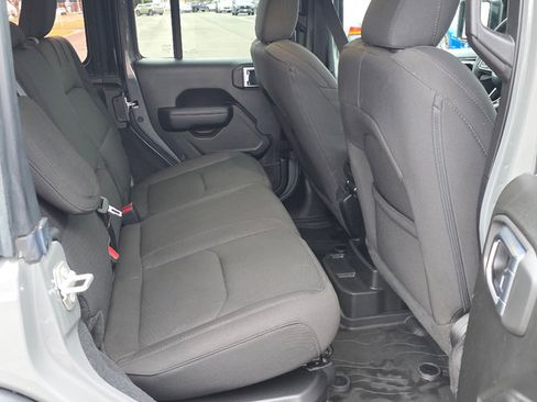 Certified 2023 Jeep Wrangler Unlimited w/ Cold Weather Group image 24