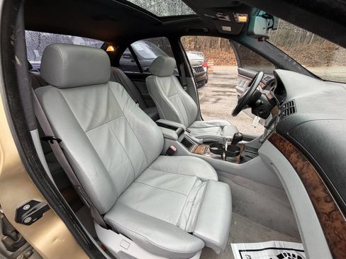 Used 2003 BMW 540i Sedan image 25