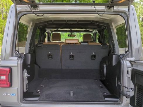 Used 2023 Jeep Wrangler Unlimited Sahara w/ Cold Weather Group image 23