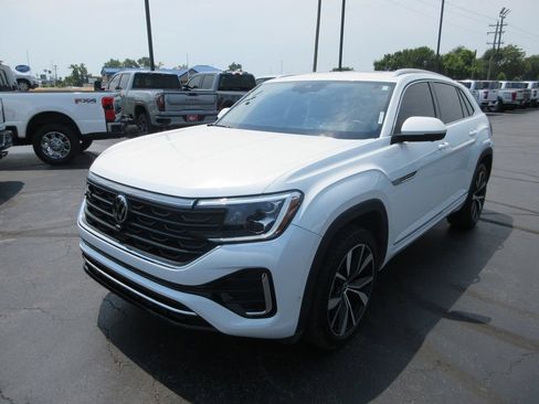 Used 2024 Volkswagen Atlas Cross Sport SEL Premium R-Line AWD/4WD image 9