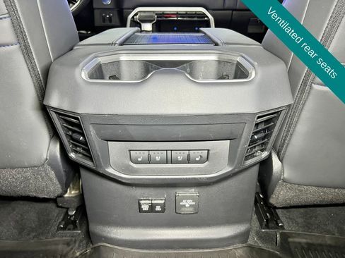 Used 2024 Toyota Tundra Platinum AWD/4WD image 15