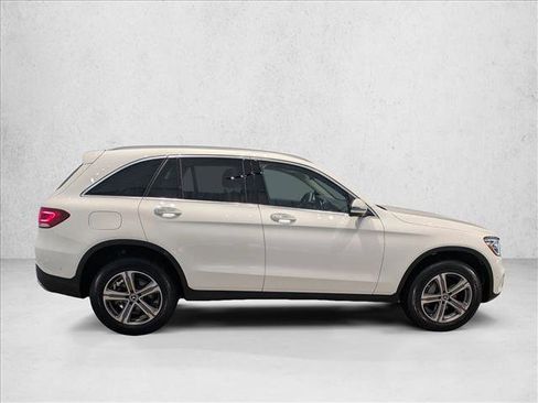 Certified 2022 Mercedes-Benz GLC 300 4MATIC image 4