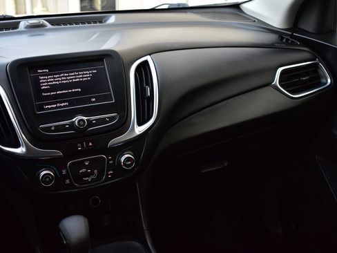 Used 2022 Chevrolet Equinox LT FWD image 25