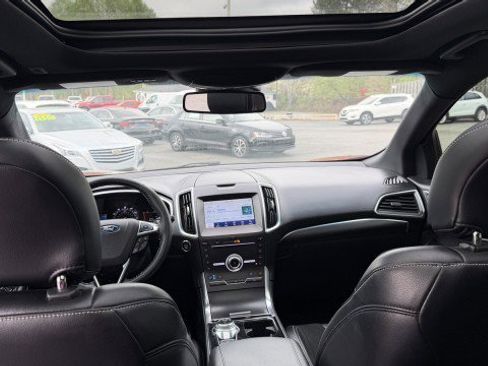 Used 2019 Ford Edge ST w/ Equipment Group 401A image 8