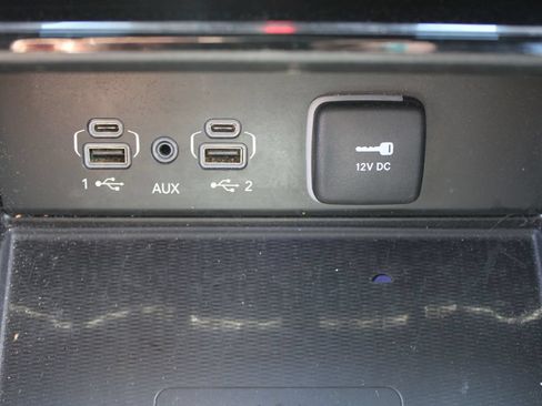 Used 2024 Jeep Grand Cherokee Altitude AWD/4WD image 28