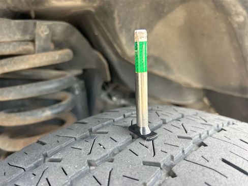 Used 2018 Ford E-350 and Econoline 350 Super Duty w/ Power Windows & Locks Group image 10