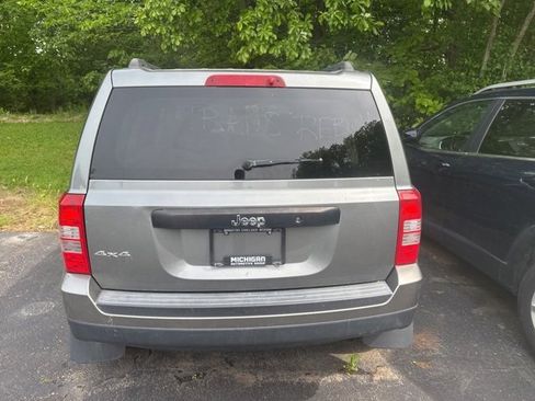 Used 2013 Jeep Patriot Sport image 3