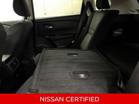 Certified 2025 Nissan Rogue SV image 34