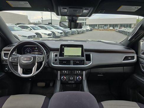 Used 2022 GMC Yukon XL SLE AWD/4WD image 18