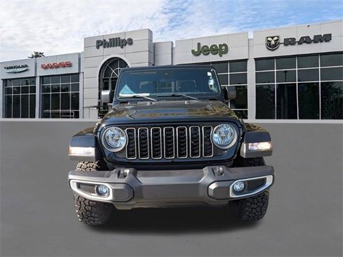 New 2025 Jeep Gladiator Sport image 9