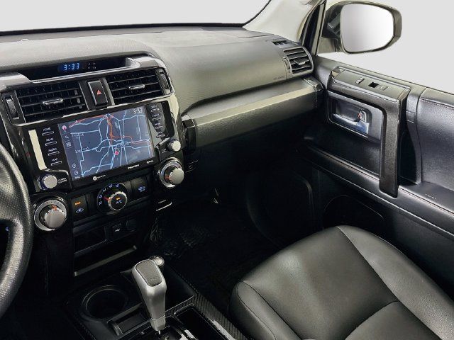 Used 2024 Toyota 4Runner TRD Off-Road Premium AWD/4WD image 24