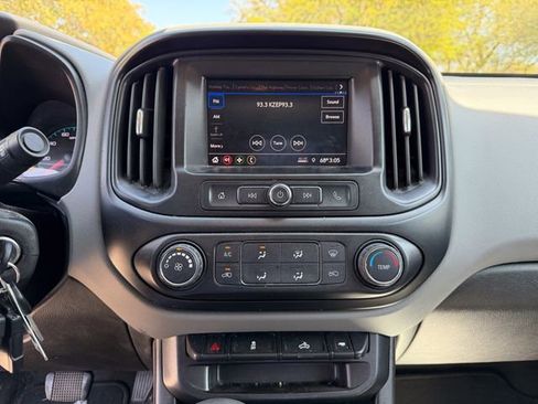 Used 2022 Chevrolet Colorado W/T w/ Custom Special Edition AWD/4WD image 13
