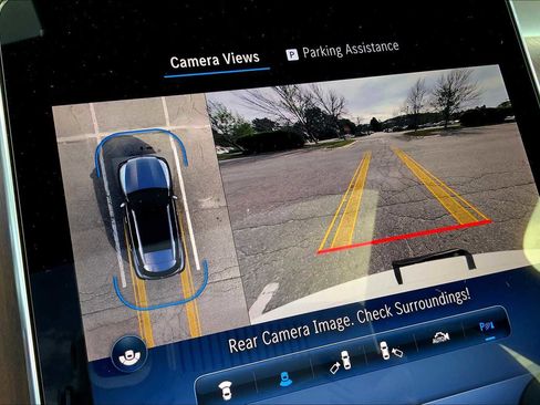 Certified 2025 Mercedes-Benz GLC 300 4MATIC image 8