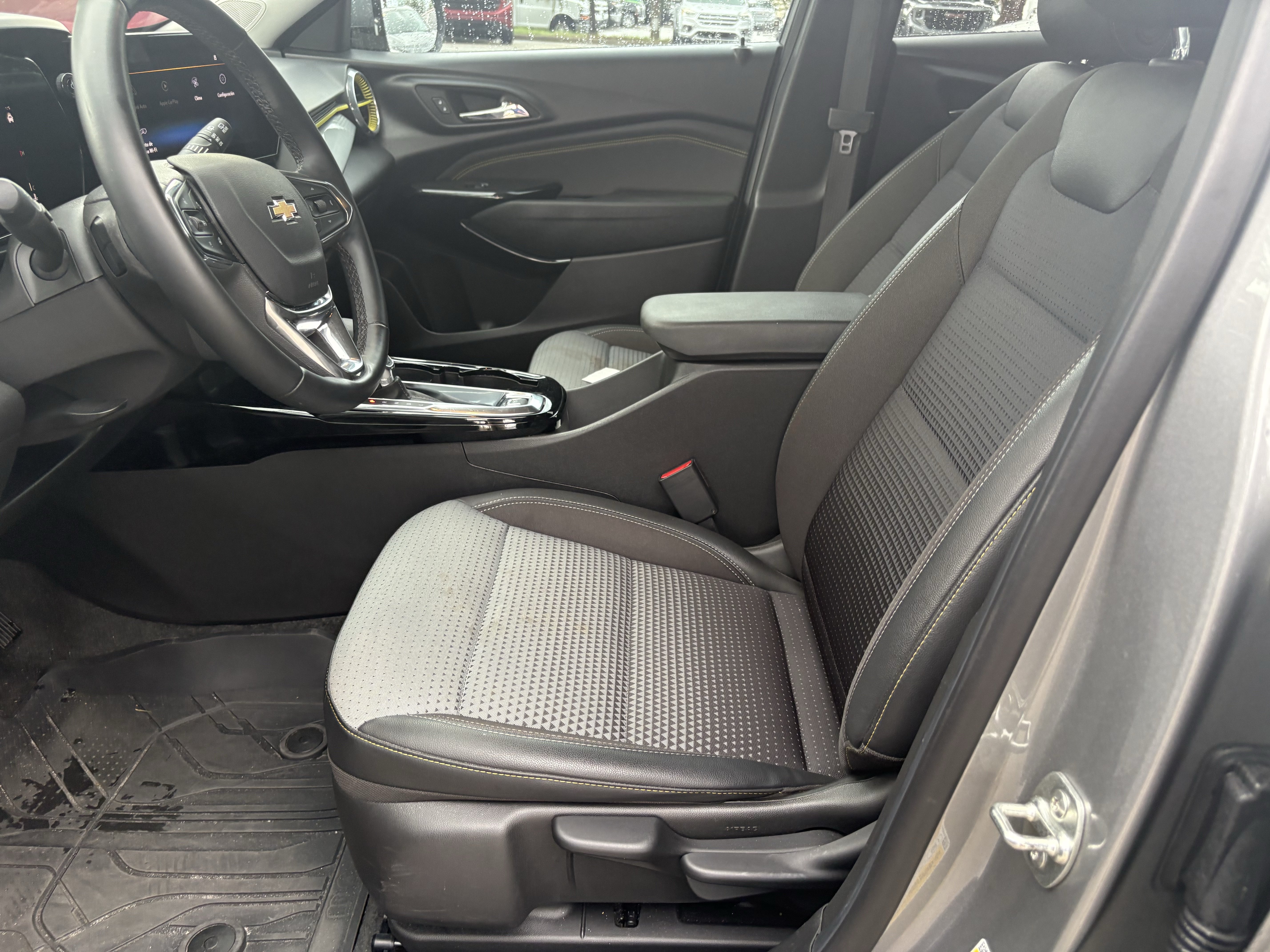Used 2025 Chevrolet Trax LT w/ Driver Confidence Package FWD image 10