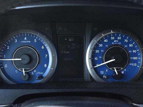 Used 2016 Toyota Sienna XLE image 20