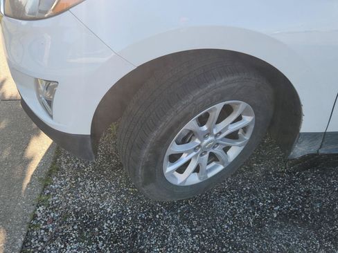 Used 2019 Chevrolet Equinox LS AWD/4WD image 9