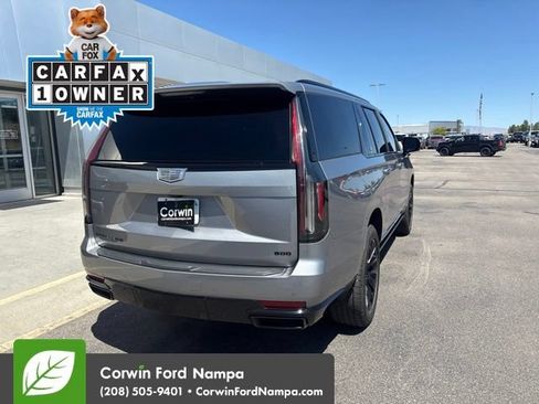 Used 2023 Cadillac Escalade ESV Sport w/ LPO, ONYX Package AWD/4WD image 8